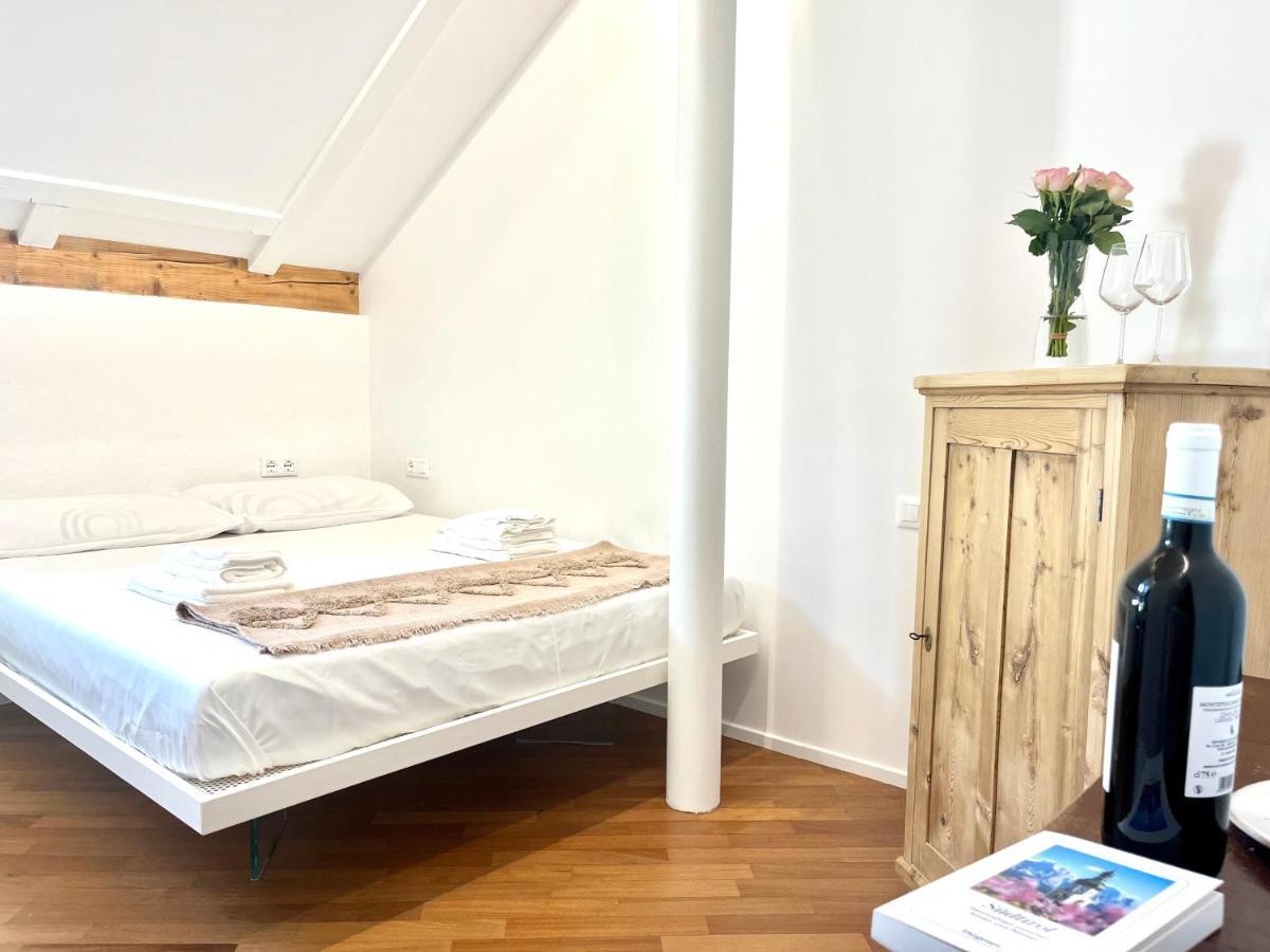 Historic Rooms And Apartments In The City Centre Of Bolzano Exterior photo