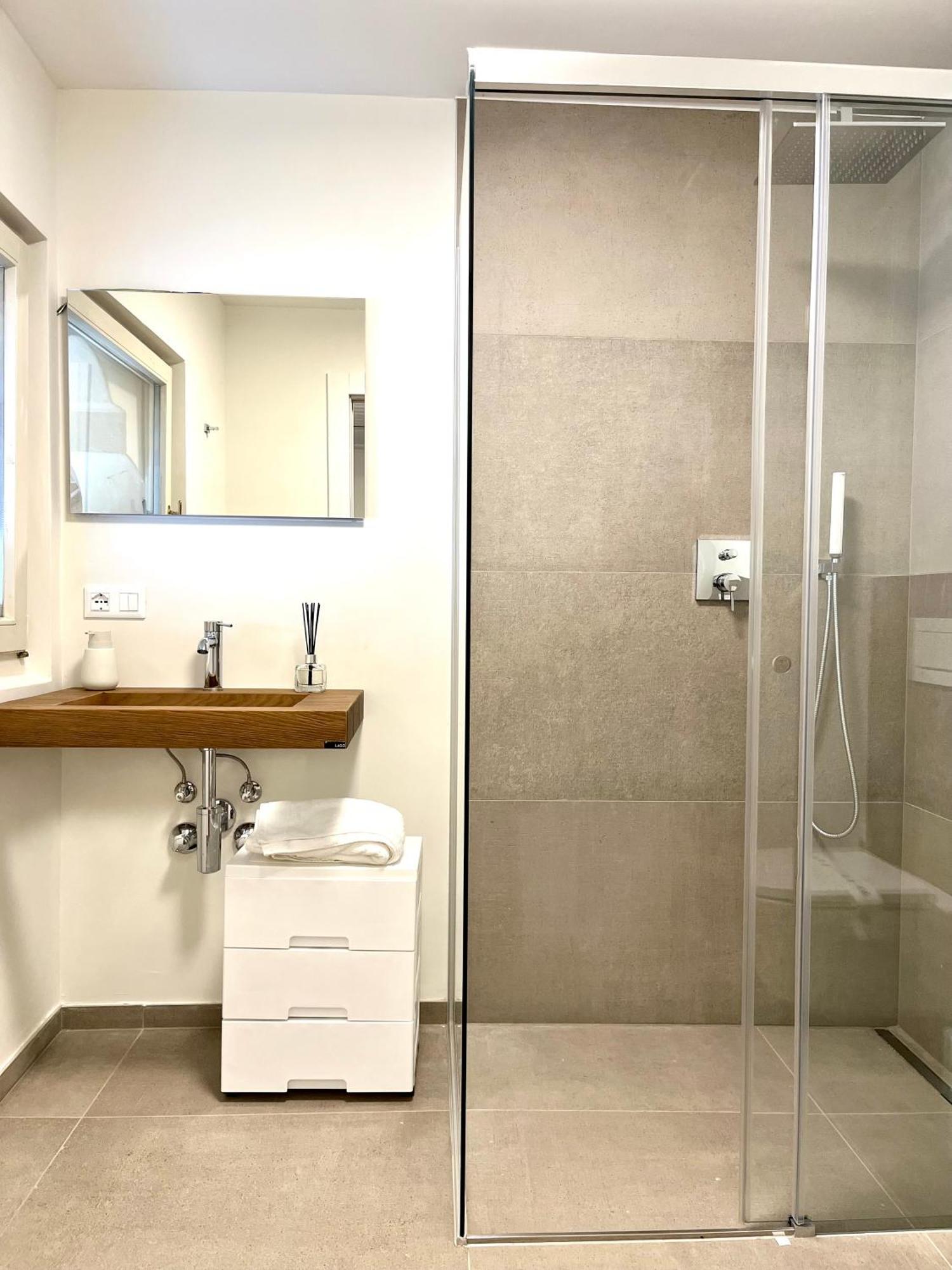 Historic Rooms And Apartments In The City Centre Of Bolzano Room photo